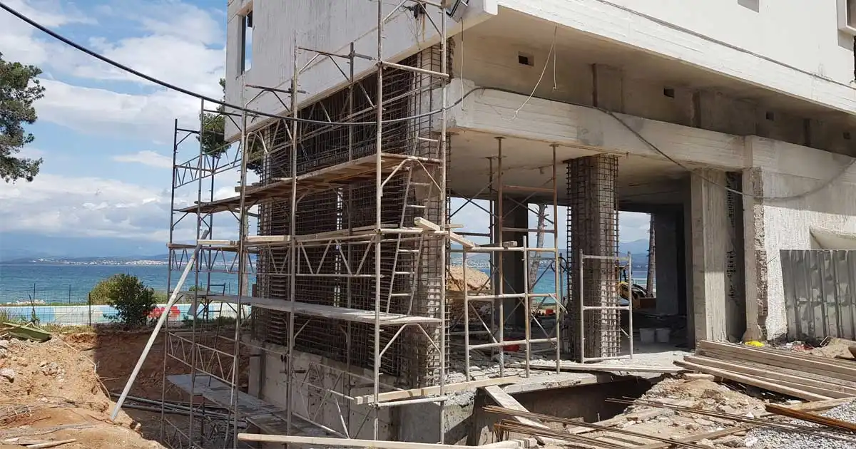 Nonlinear Structural Analysis in Engineering Practice - Case Studies